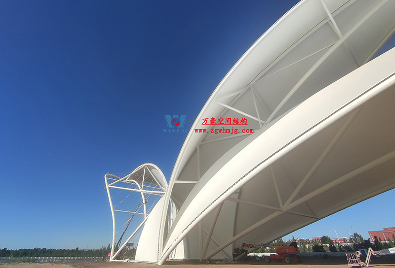 陜西定邊馬蓮灘沙漠公園鋼膜結(jié)構(gòu)工程“奮力快跑”，工程“進(jìn)度條”刷新了!