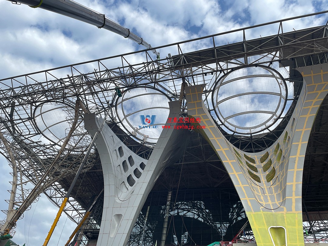 重慶東站站房正在加速建設(shè)，全力繪就項(xiàng)目新篇章