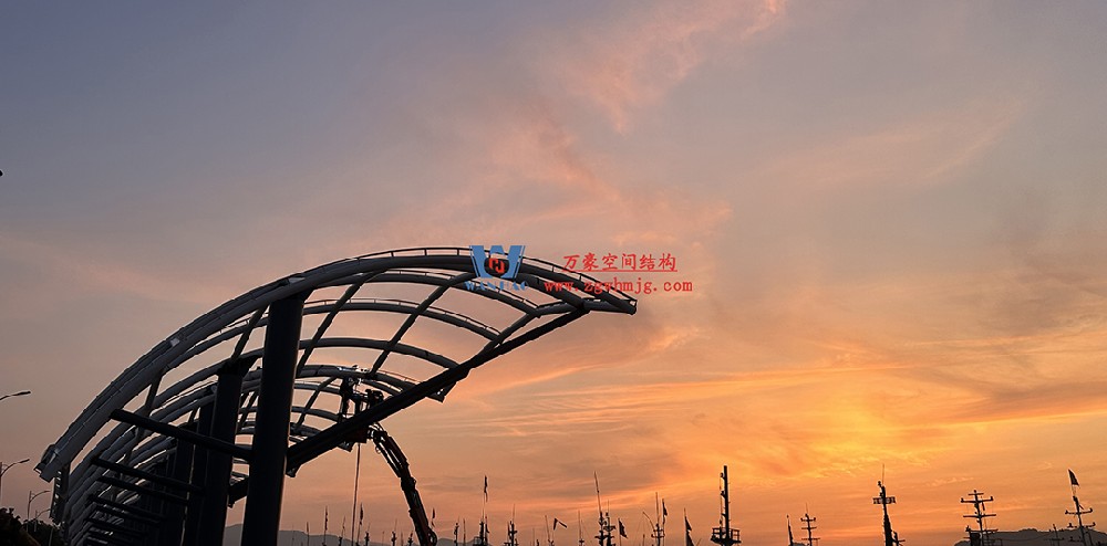 全面加速建設，創(chuàng)建優(yōu)質(zhì)精品工程