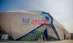 膜結(jié)構(gòu)建筑有哪幾種類型？各類膜結(jié)構(gòu)建筑分別有哪些優(yōu)缺點(diǎn)？