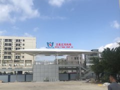 PTFE膜結(jié)構(gòu)建筑材料由什么組成？PTFE膜結(jié)構(gòu)材料有哪些特性？